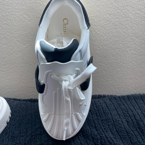 White Sneakers for Women - Picture 9 of 9